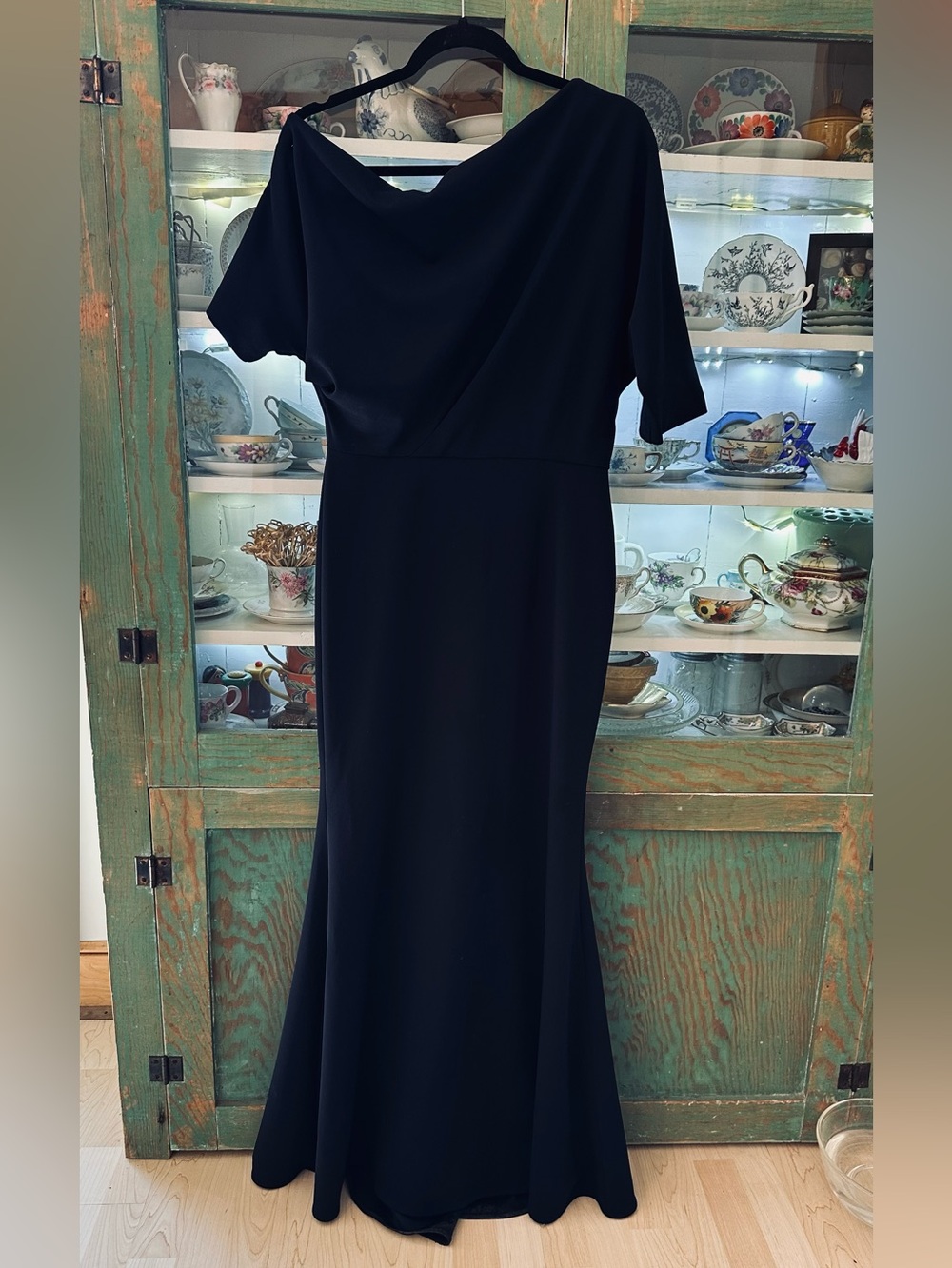 Betsey & Adam Scuba Crepe Asymmetric One Shoulder Navy Blue Mermaid Gown - Picture 3 of 4